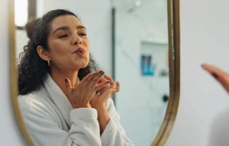 Exfoliere inteligentă cu acizi: secretul unui ten luminos, fără...