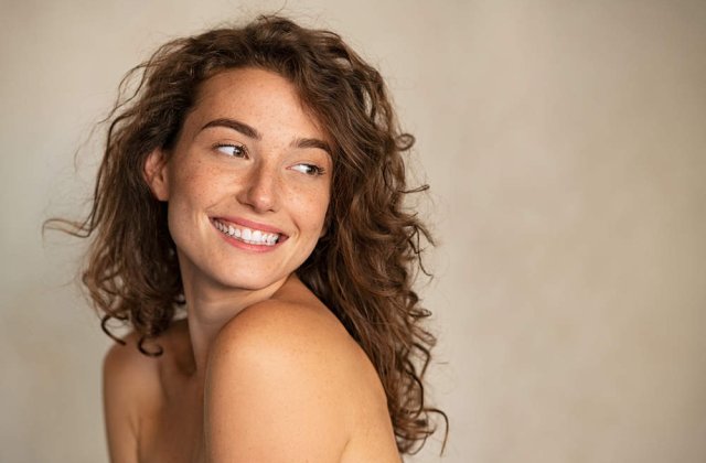 Ovăzul coloidal: ce este, ce beneficii are pentru piele și de ce a revoluționat tendințele din industria beauty