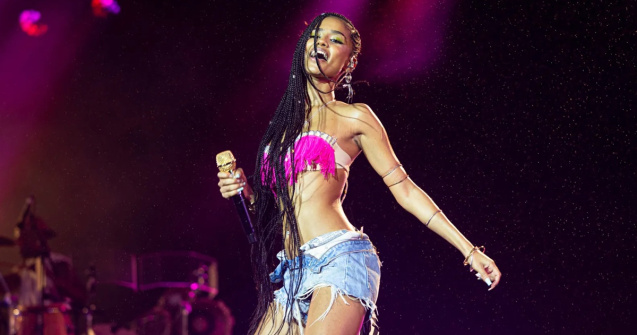 Tyla, artista care a cucerit lumea cu hitul „Water”, vine la Beach, Please!