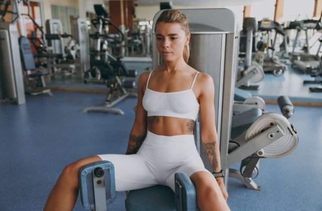 Cum să &icirc;ți antrenezi picioarele eficient: 10 recomandări de exerciții 