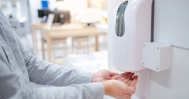 Cum să integrezi dezinfectantul pentru mâini de la Sanito în rutina zilnică