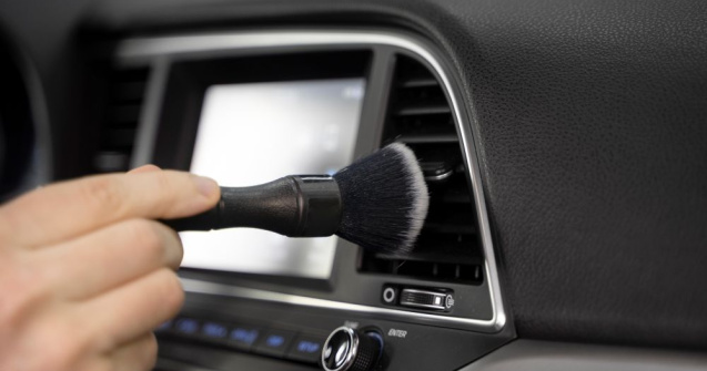 Confort termic fără compromisuri: 4 soluții pentru un aer curat în mașina ta