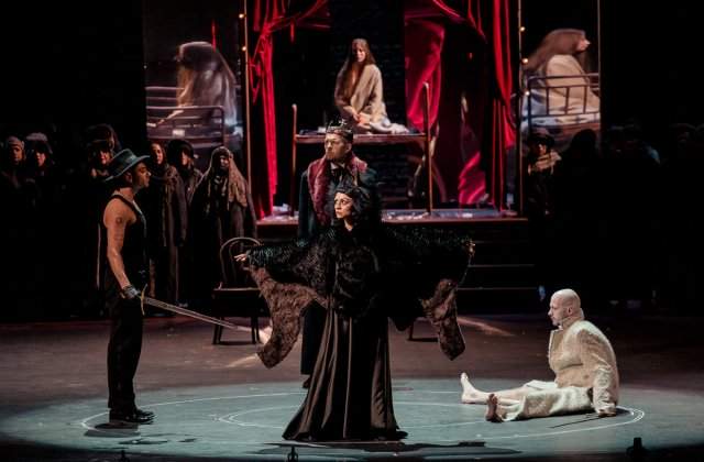 &bdquo;Bărbierul din Sevilla&rdquo;, &bdquo;Callas-Oana Pellea&rdquo;, &bdquo;Lacul lebedelor&rdquo;, &bdquo;Lohengrin&rdquo; și &bdquo;Nunta lui Figaro&rdquo;, titlurile care deschid luna aprilie pe scena ONB