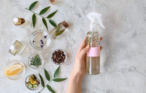 Cum să îți creezi propriul odorizant de cameră natural, în armonie cu ritmul casei și al stării interioare