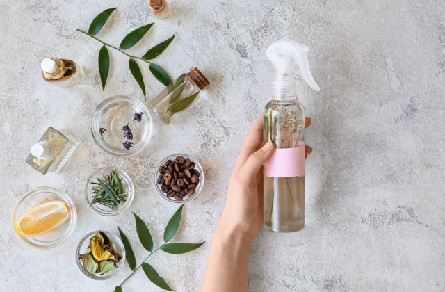Cum să îți creezi propriul odorizant de cameră natural