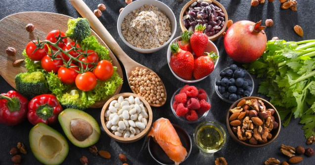 Dieta pentru constipație: ce să mănânci, ce să eviți și un meniu simplu