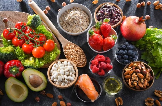 Dieta pentru constipație: ce să măn&acirc;nci, ce să eviți și un meniu simplu pentru 7 zile