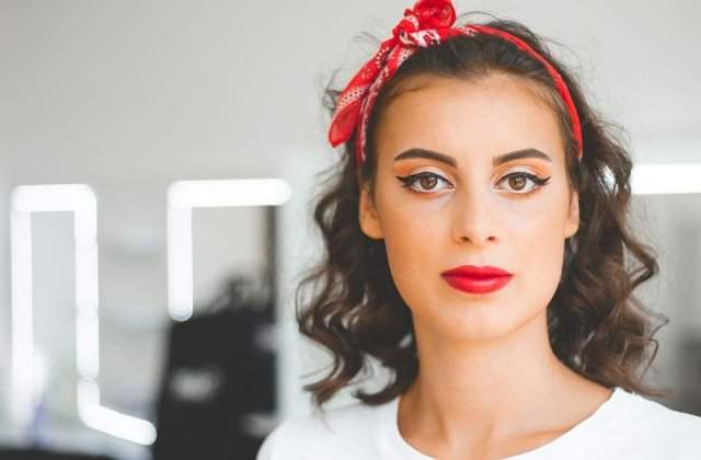 Produse esențiale &icirc;ntr-o trusă de machiaj