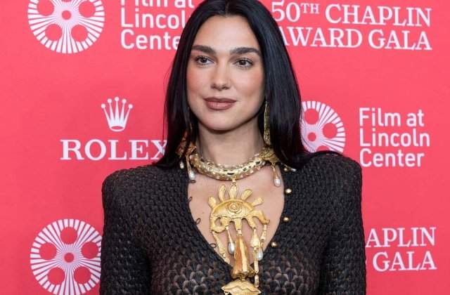 Uită de discotecă! Nu o să ghicești niciodată cu ce se ocupă Dua Lipa c&acirc;nd nu e pe scenă 