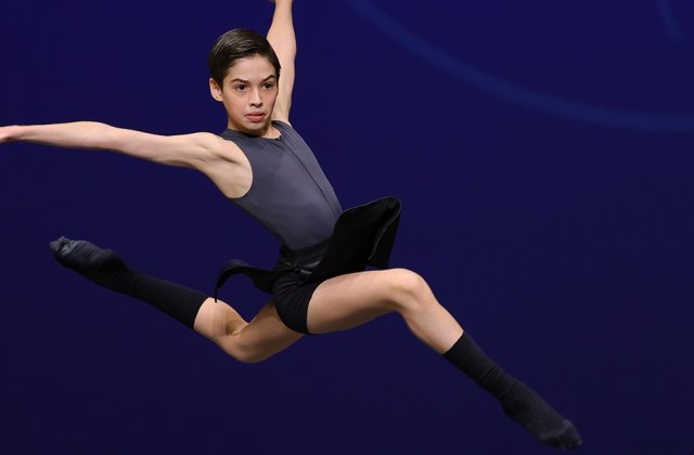 Balerinul rom&acirc;n Eduard Bogdan intră &icirc;n elita mondială: admis la Royal Ballet School la doar 12 ani