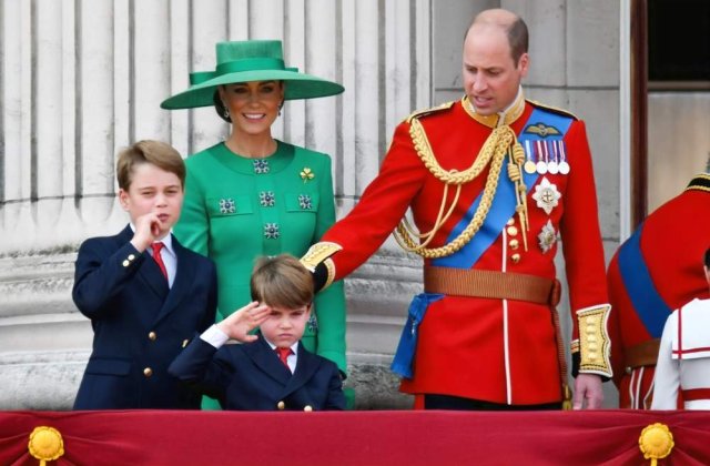 Prințul Louis a &icirc;mplinit 8 ani. Z&acirc;mbetul din imaginile postate de Prințesa Kate a topit inimile fanilor