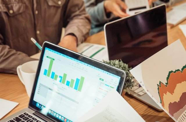 De la idee la realitate: ce trebuie să știi &icirc;nainte de a face pasul spre antreprenoriat