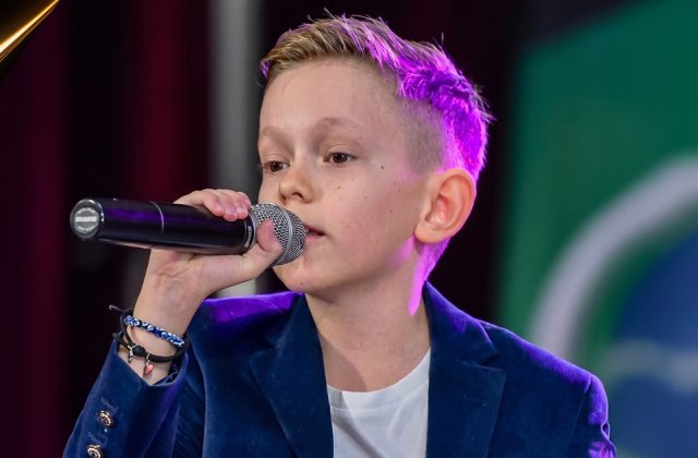 Cine este David Crăciun, micuțul talentat de doar 11 ani, cel mai t&acirc;năr solist din Hollywood in Songs