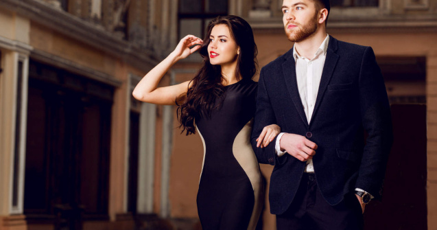 4 reguli de stil pentru a fi cea mai elegantă invitată la nunțile acestui sezon