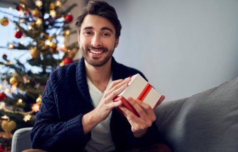 9 idei de cadouri practice pentru bărbați