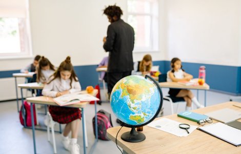 Burse sociale 2026-2027: ministrul Educației anunță o analiză a...
