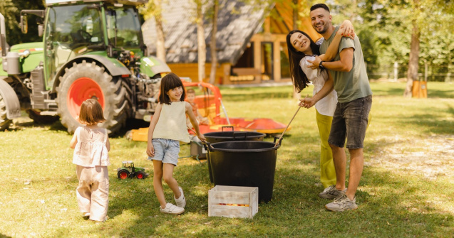 Family Farm Fest va cuceri copiii cu spectacolele muzicale Toni Boni