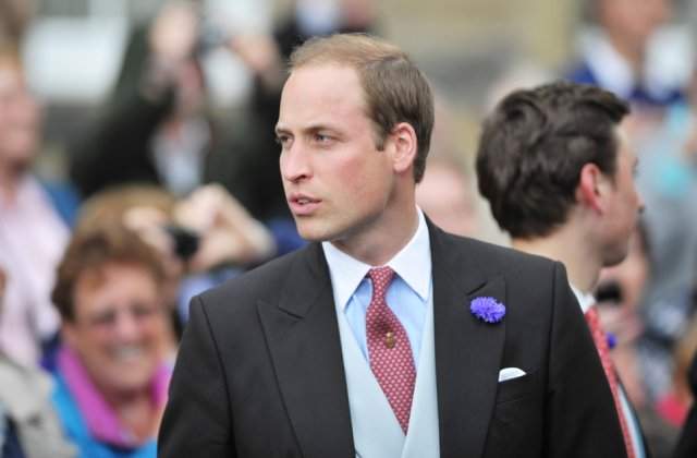 Prințul William, pus &icirc;n fața cărții-bombă despre Prințesa Diana! &Icirc;ntrebarea care l-a făcut să fugă de jurnaliști