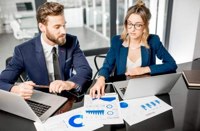 Ce &icirc;nseamnă un audit de conformitate HR și cum se pregătește o companie din Rom&acirc;nia pentru el