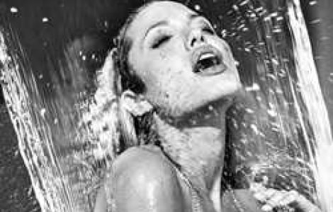 Cele mai sexy poze cu Angelina Jolie