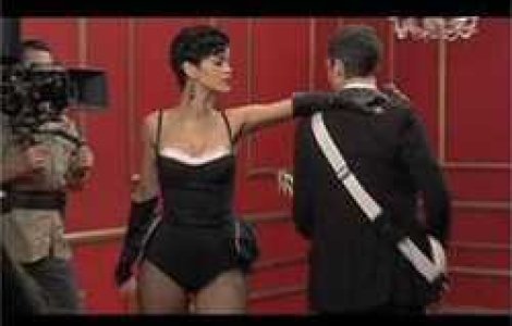 Maroon 5 si Rihanna colaboreaza pentru un nou single