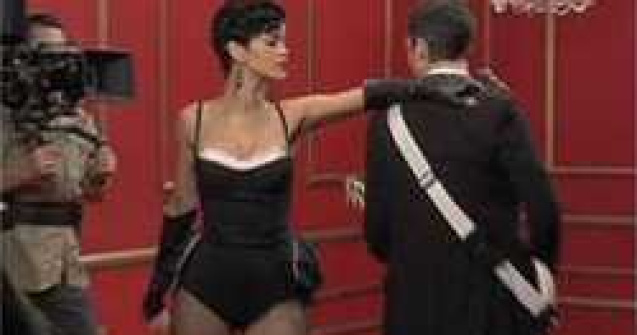 Maroon 5 si Rihanna colaboreaza pentru un nou single