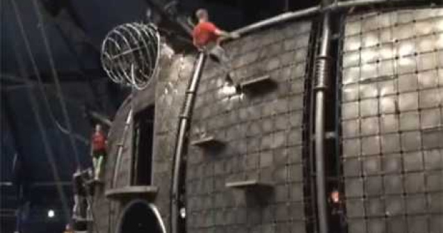  Top  Poate un om sa faca asa ceva?