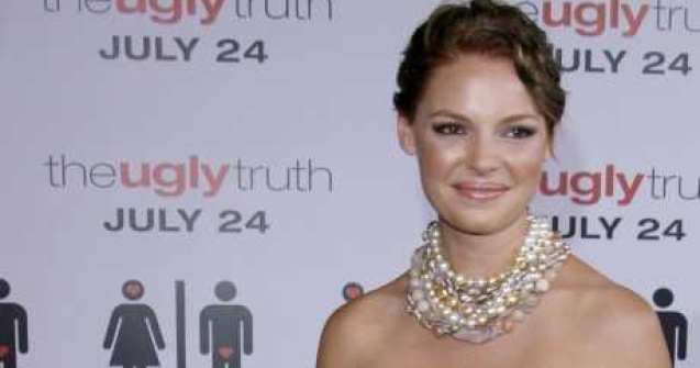  Top  Top 10: Cat mai castiga actritele de la Hollywood?