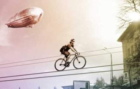  Top  Deasupra tuturor: Cu bicicleta prin aer