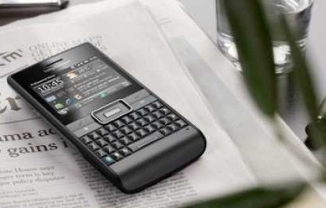 Sony Ericsson Aspen: Business, eco si Win Mobile 6.5.3