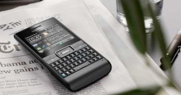 Sony Ericsson Aspen: Business, eco si Win Mobile 6.5.3