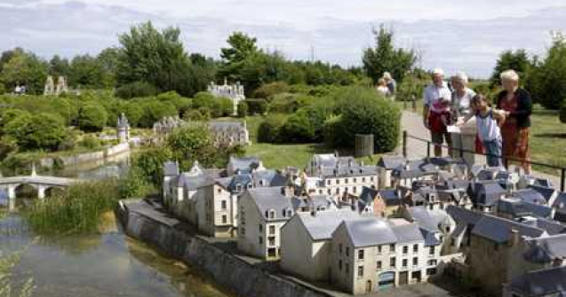 Cum arata parcul de miniaturi din Franta