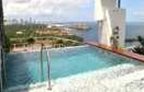 Casa asta costa 17 milioane de dolari. Merita?