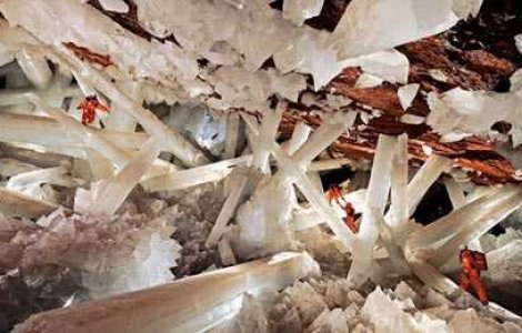  Top  Must see: 10 pesteri impresionante!