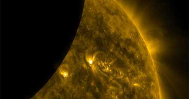 Super Fotografie: Prima eclipsa de soare pozata de NASA