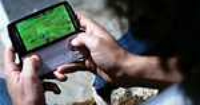 Sony Ericsson Xperia Play: Telefonul cu playstation