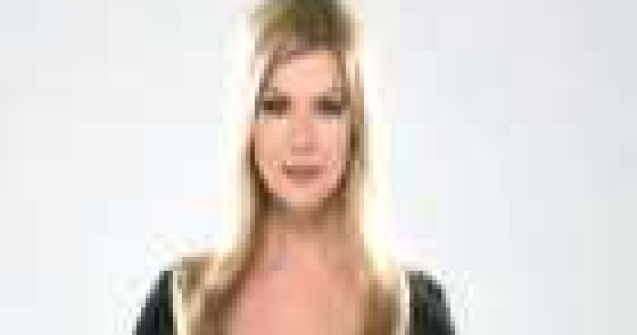 Frumusete la 55 de ani, dupa 52 de operatii estetice (VIDEO)