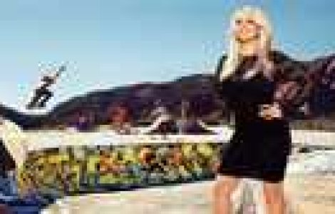 Pictorial: Britney Spears + single cover