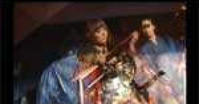 Caligrafie pe corpuri feminine