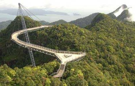 Top  TOP 10 Cele mai spectaculoase poduri pietonale din lume