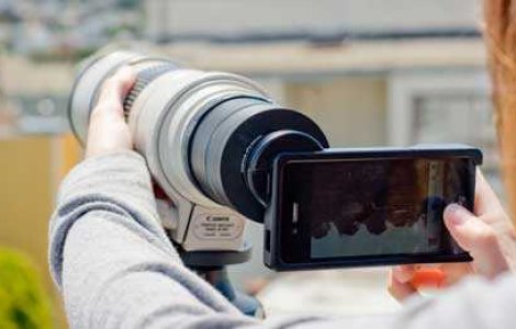 Acum se poate: Iphone 4 + obiectiv Nikon = aparat foto DSLR!