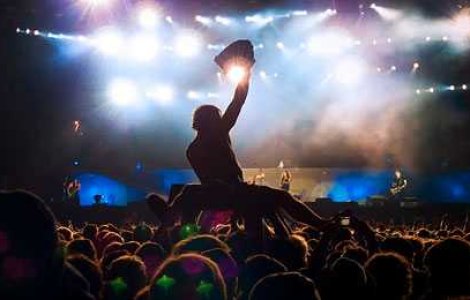 Cele mai tari petreceri le gasesti in...