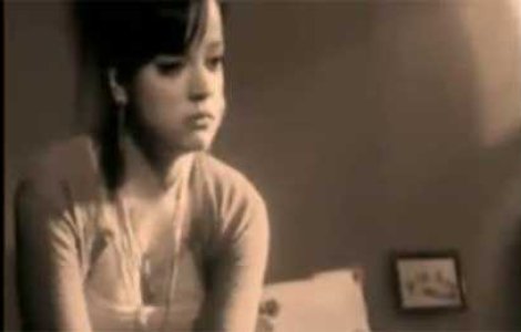  Top  TOP 10 Cantece cu cele mai bizare videoclipuri