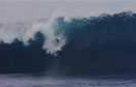 Surfing in Slow-motion: Billabong 2011