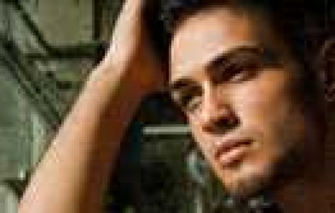 Simon lanseaza noul single I Love You