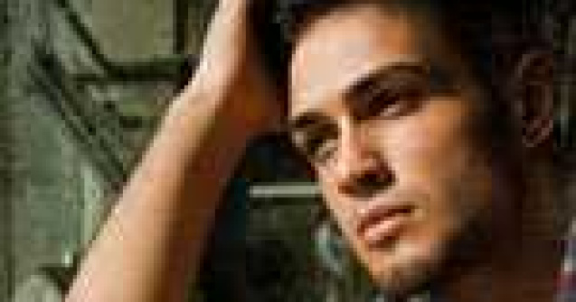 Simon lanseaza noul single I Love You