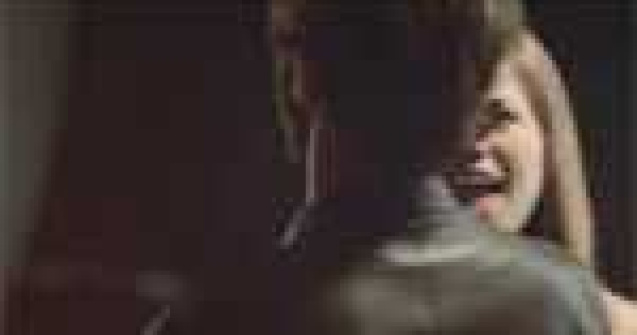 Kelly Clarkson - Mr. Know It All Videoclip