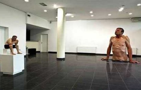  Top  Sculpturi hyper-realiste: Autoportrete