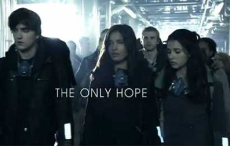 Serial Nou: Terra Nova.