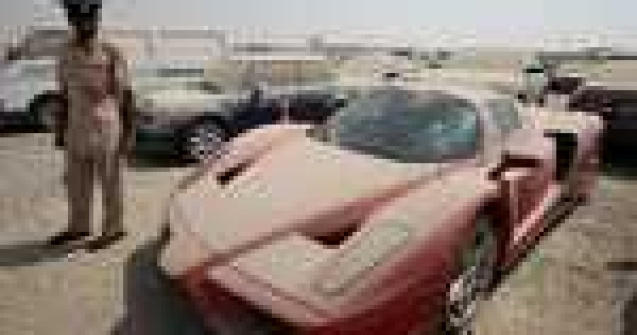 Ferrari Enzo si Povestea Super-Carului parasit in Desert